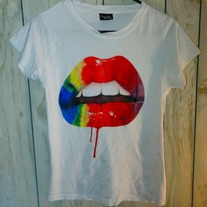 Popular Sports Rainbow Lips Fitted Tee